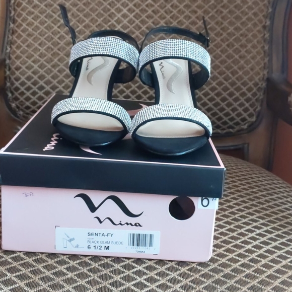 Shoes - Picture 2 of 6